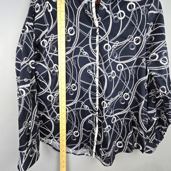 FOXCROFT Non-Iron Button-up Dress Shirt Chain Print Black White Womens Size 6 - Picture 9 of 10